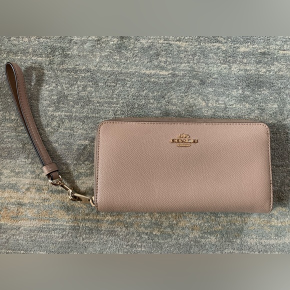 Coach Nude Leather Wallet - Picture 2 of 2